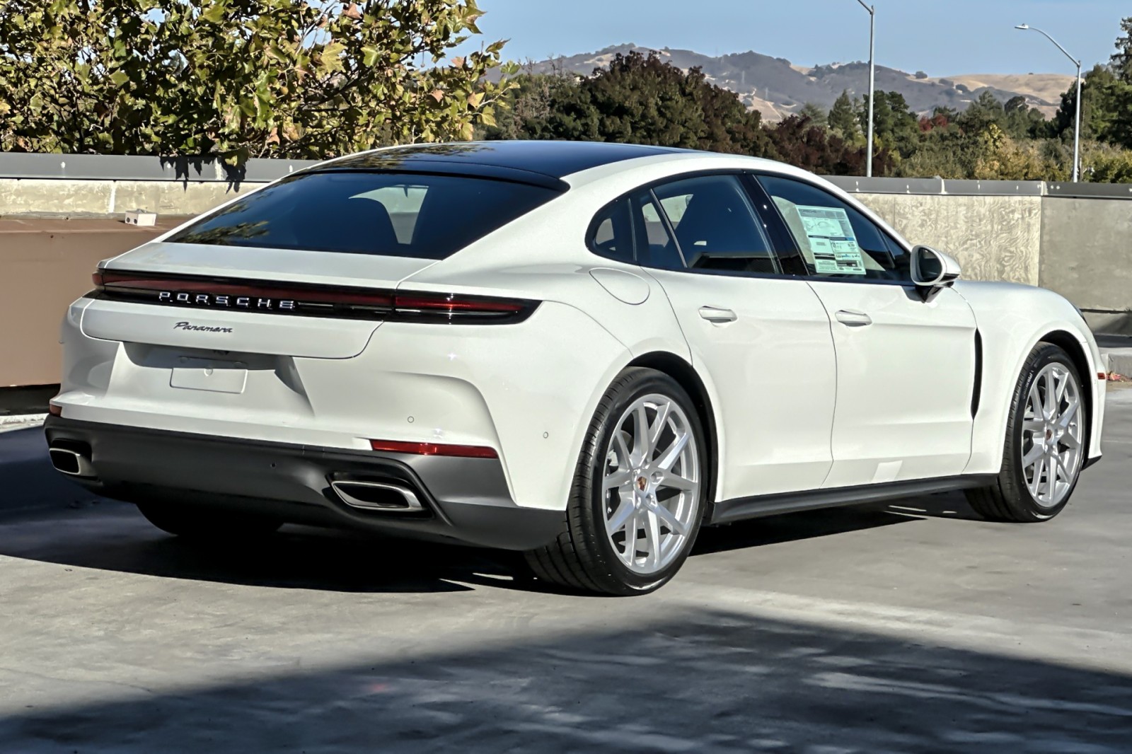 2025 Porsche Panamera 4 photo 8