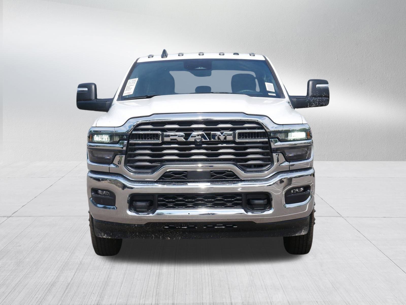 2026 Ram 3500 Tradesman photo 2
