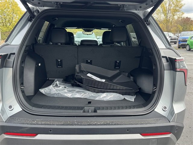 2026 Chevrolet Equinox LT photo 4