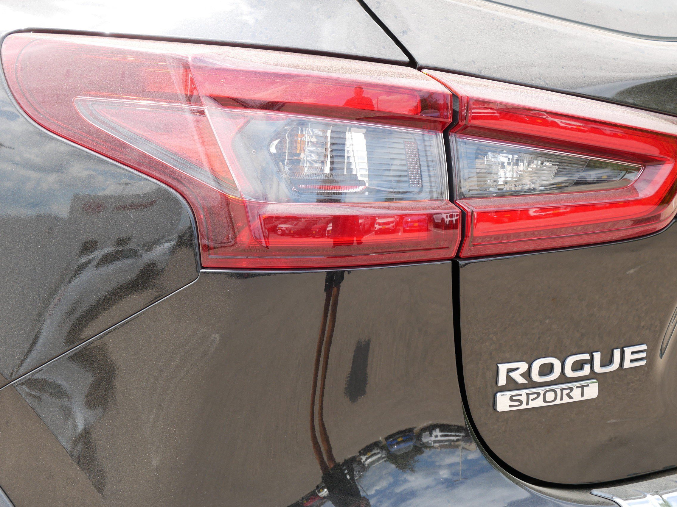2022 Nissan Rogue Sport SV photo 17