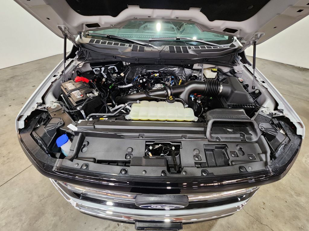 2024 Ford F-150 XLT photo 3