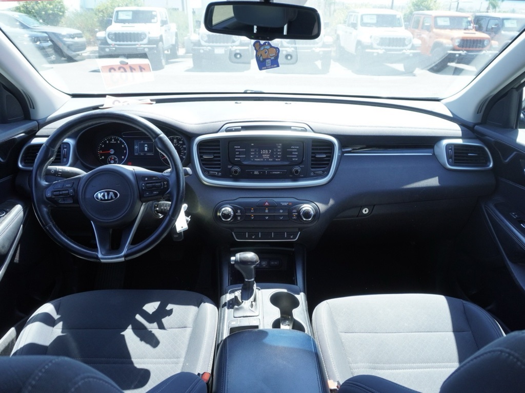 2016 Kia Sorento LX photo 28