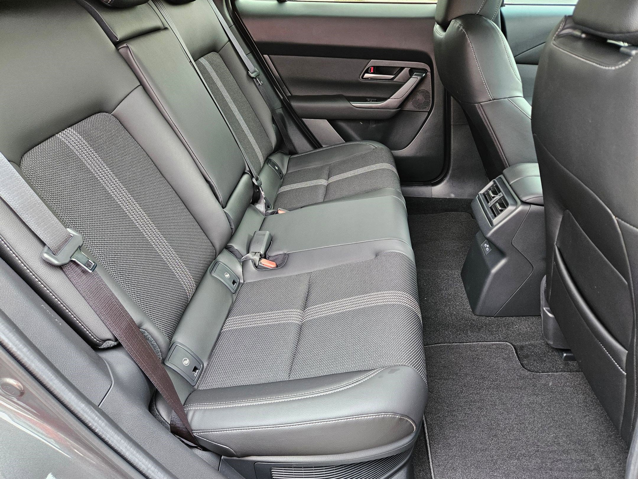 2025 Mazda CX-50 Preferred photo 19
