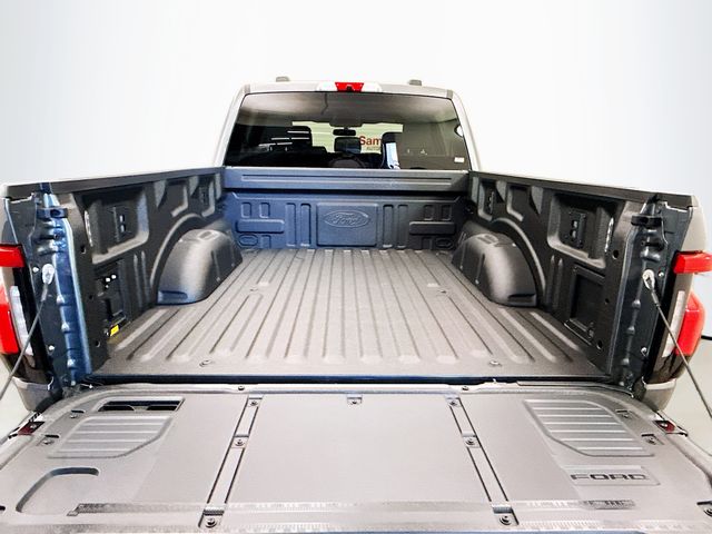 2025 Ford F-150 XLT photo 26