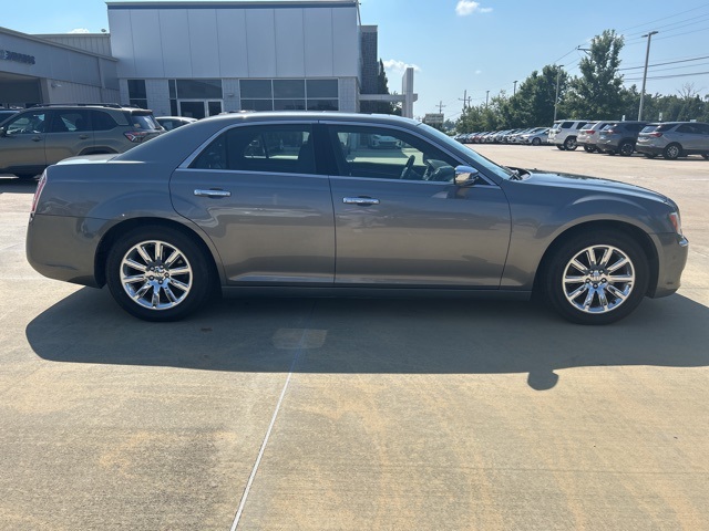 2011 Chrysler 300 C Base photo 3