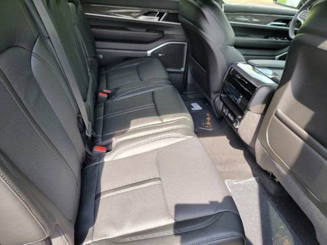 2022 Jeep Wagoneer Series III photo 12