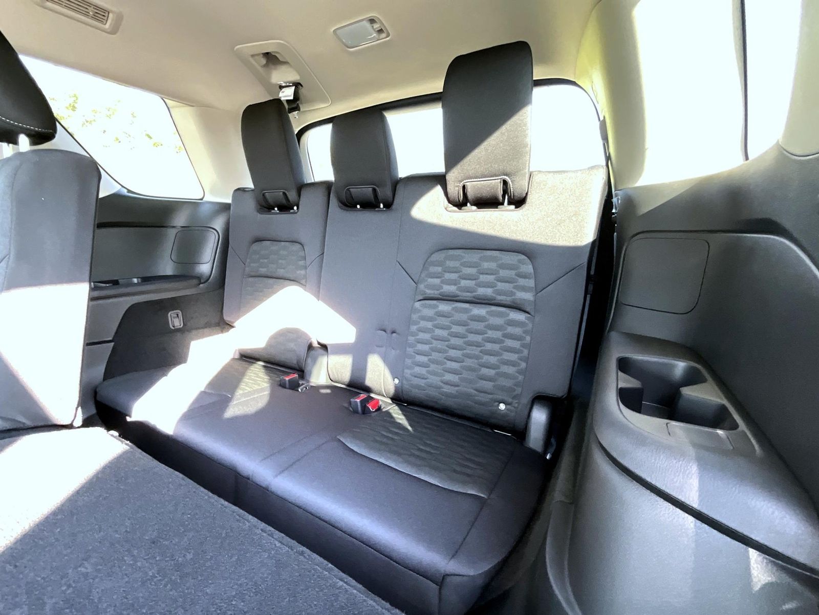 2025 Nissan Pathfinder SV photo 12