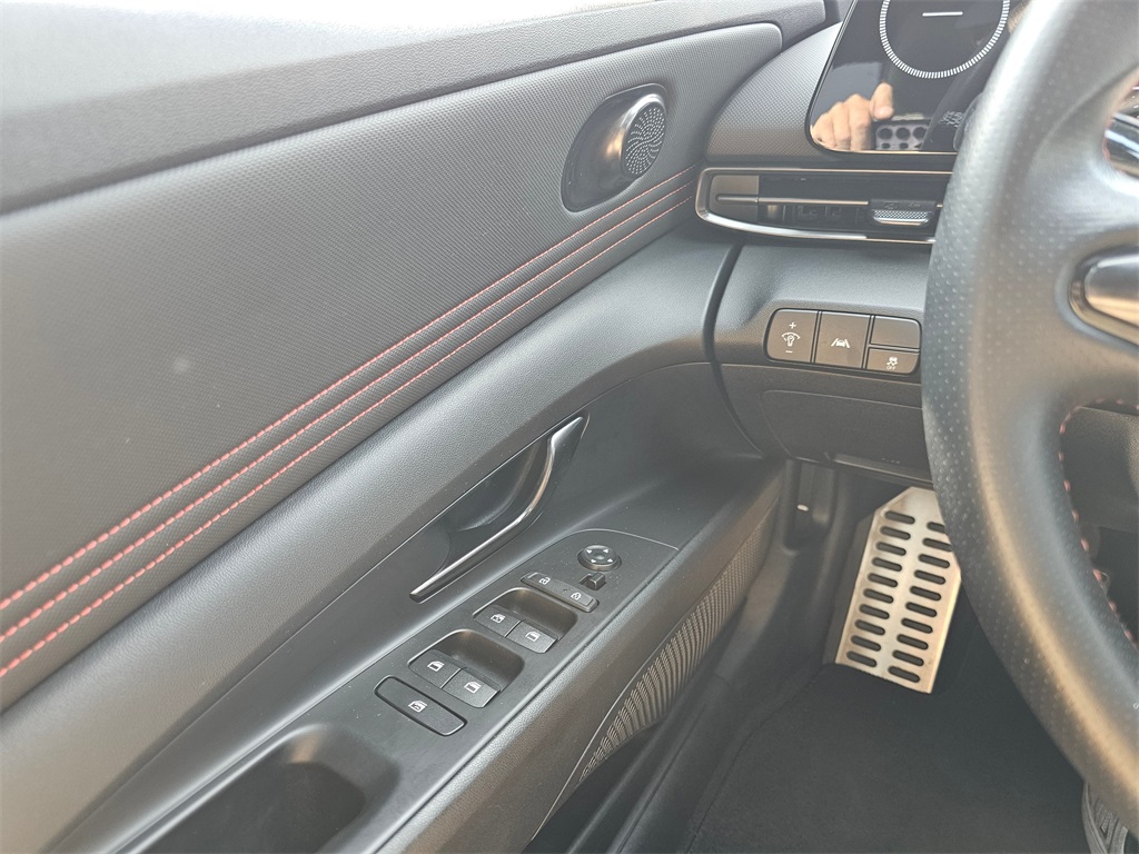 2021 Hyundai Elantra N Line photo 27