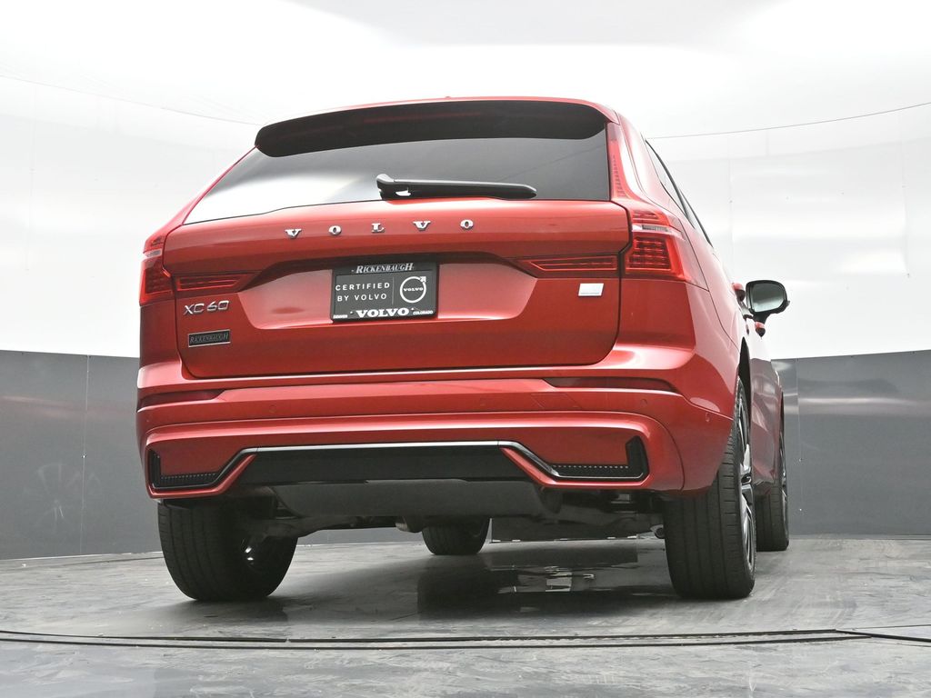 2023 Volvo XC60 T8 Ultimate photo 24