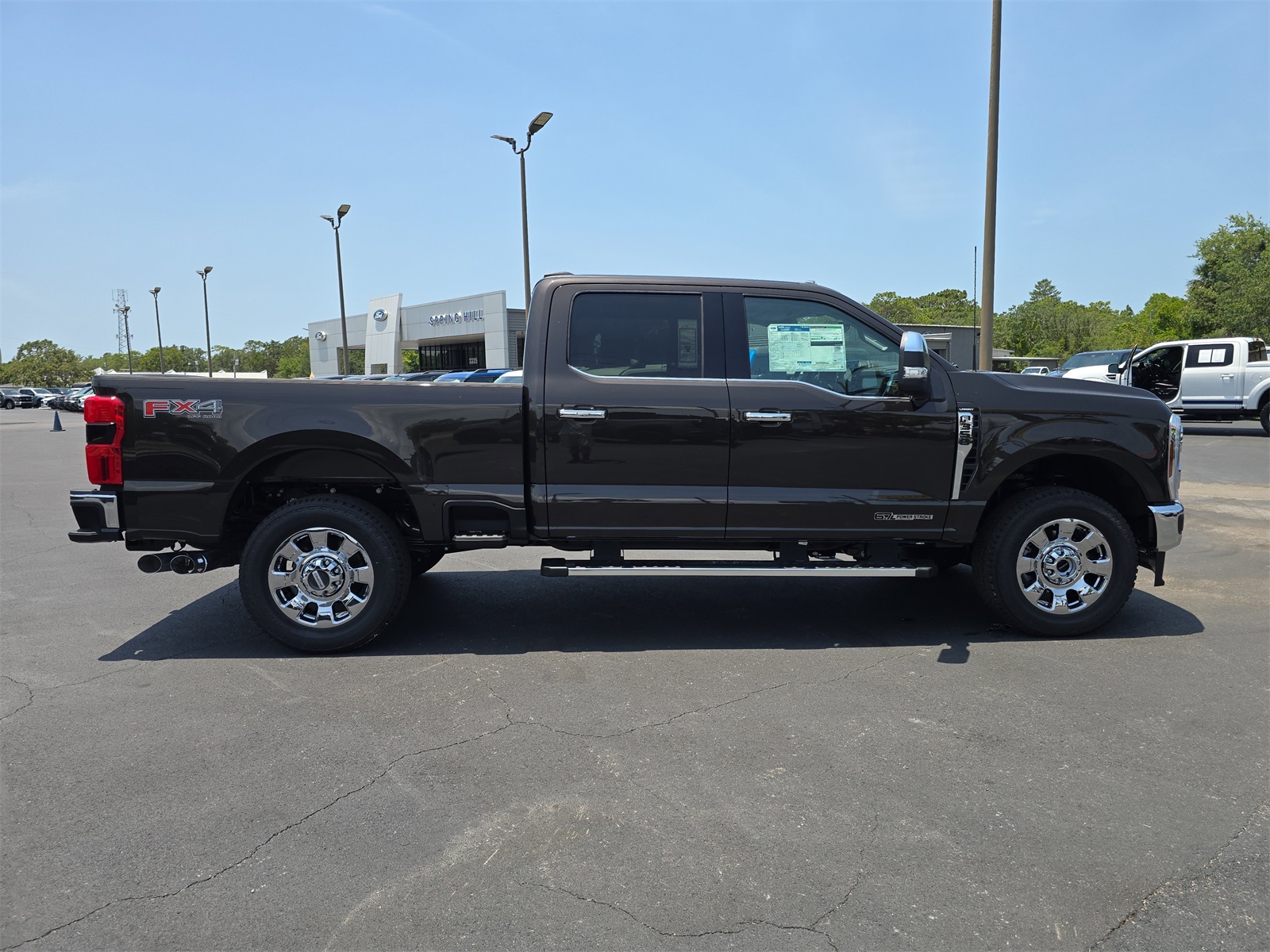 2025 Ford F-350 Lariat photo 4