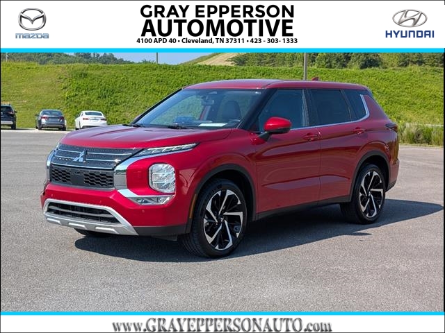 2024 Mitsubishi Outlander SE's photo