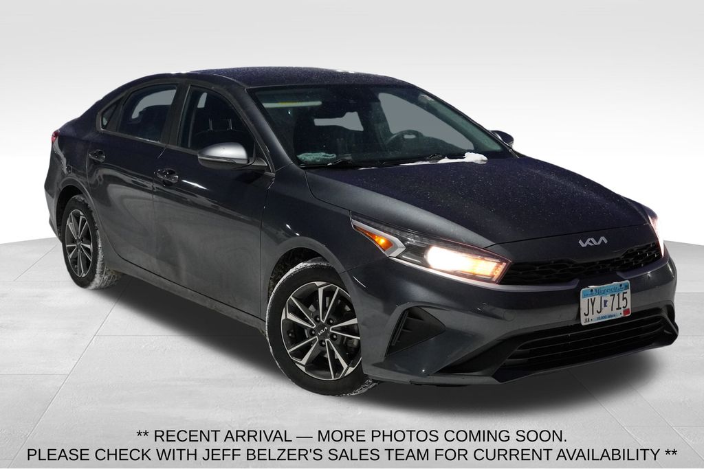 2023 Kia Forte LXS's photo