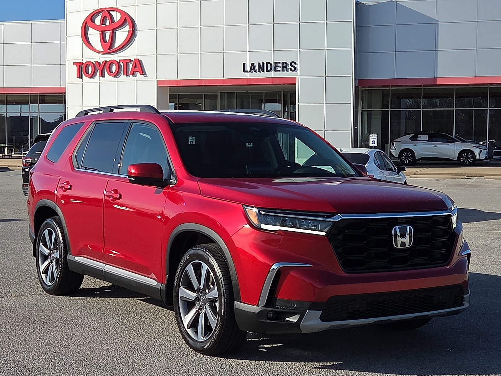 2025 Honda Pilot Elite's photo