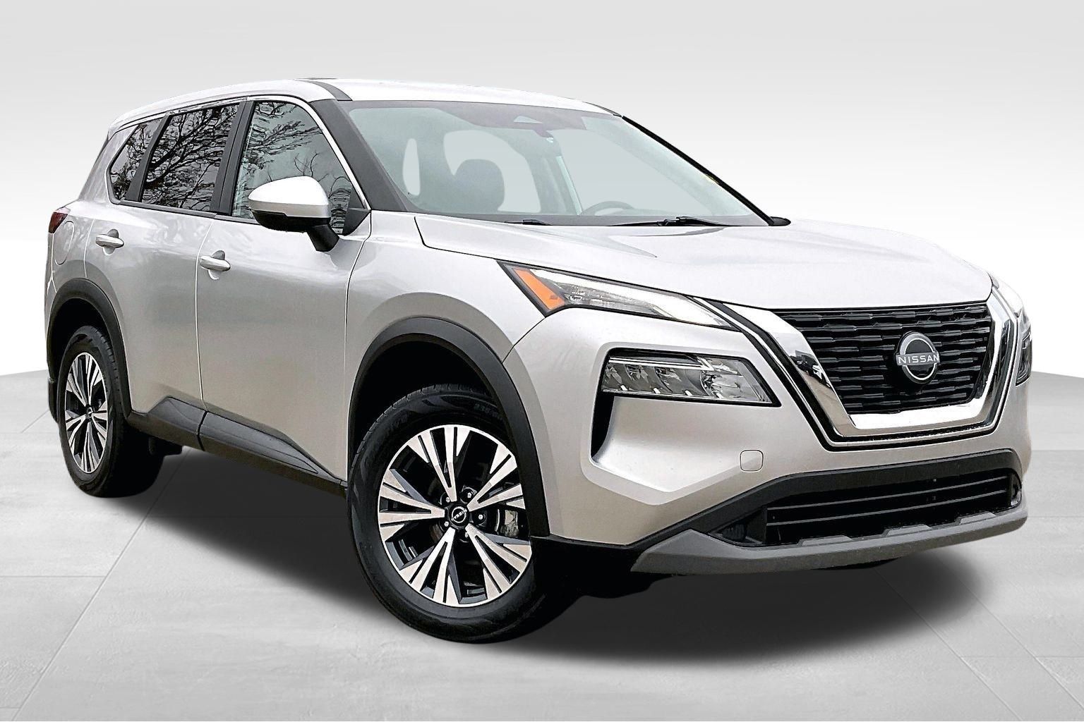 2022 Nissan Rogue SV photo 3