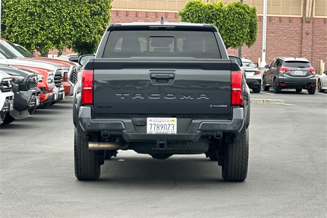 2024 Toyota Tacoma TRD 4x4 photo 5