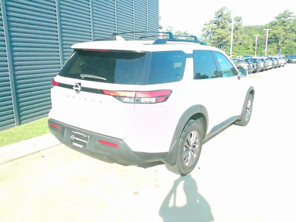 2023 Nissan Pathfinder SV photo 3