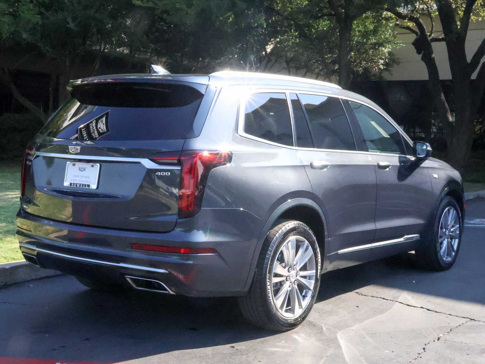 2023 Cadillac XT6 Premium Luxury photo 2
