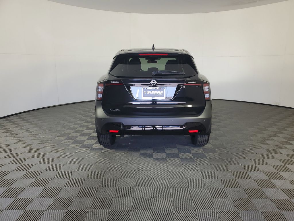 2025 Nissan Kicks SV photo 3