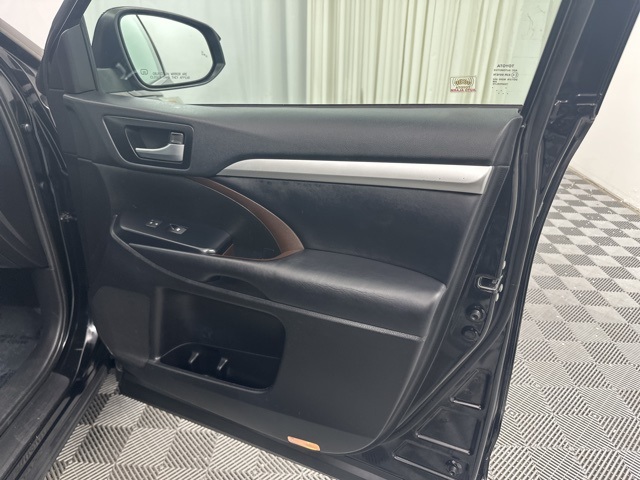 2019 Toyota Highlander XLE photo 18
