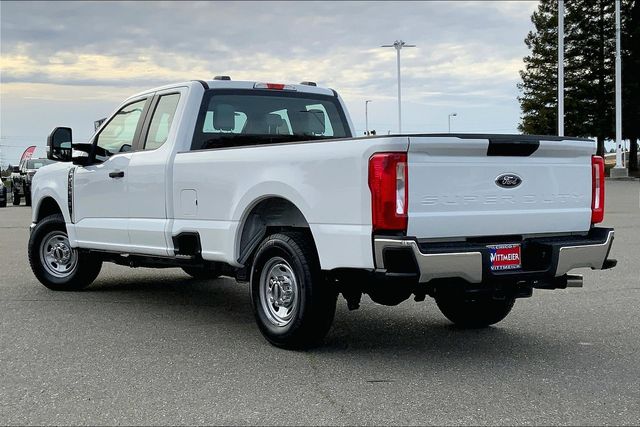 2025 Ford F-250 XL photo 3