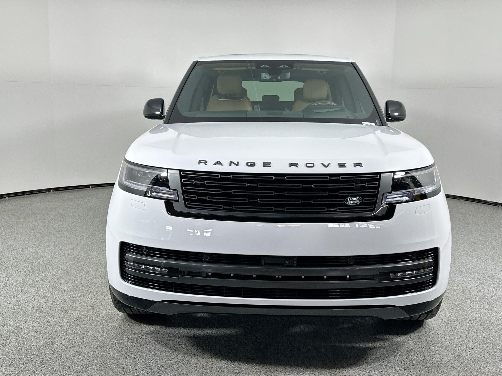 2025 Land Rover Range Rover SE photo 2