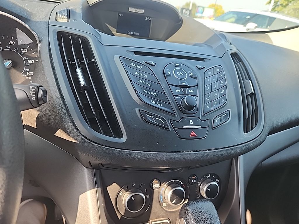 2014 Ford Escape S photo 14