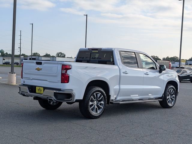 2026 Chevrolet Silverado 1500 LT photo 3