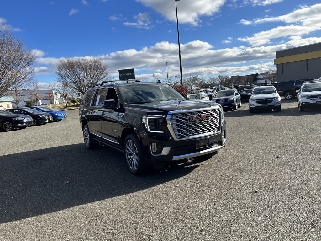 2021 GMC Yukon XL Denali's photo