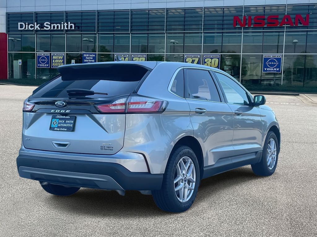 2023 Ford Edge SEL photo 4