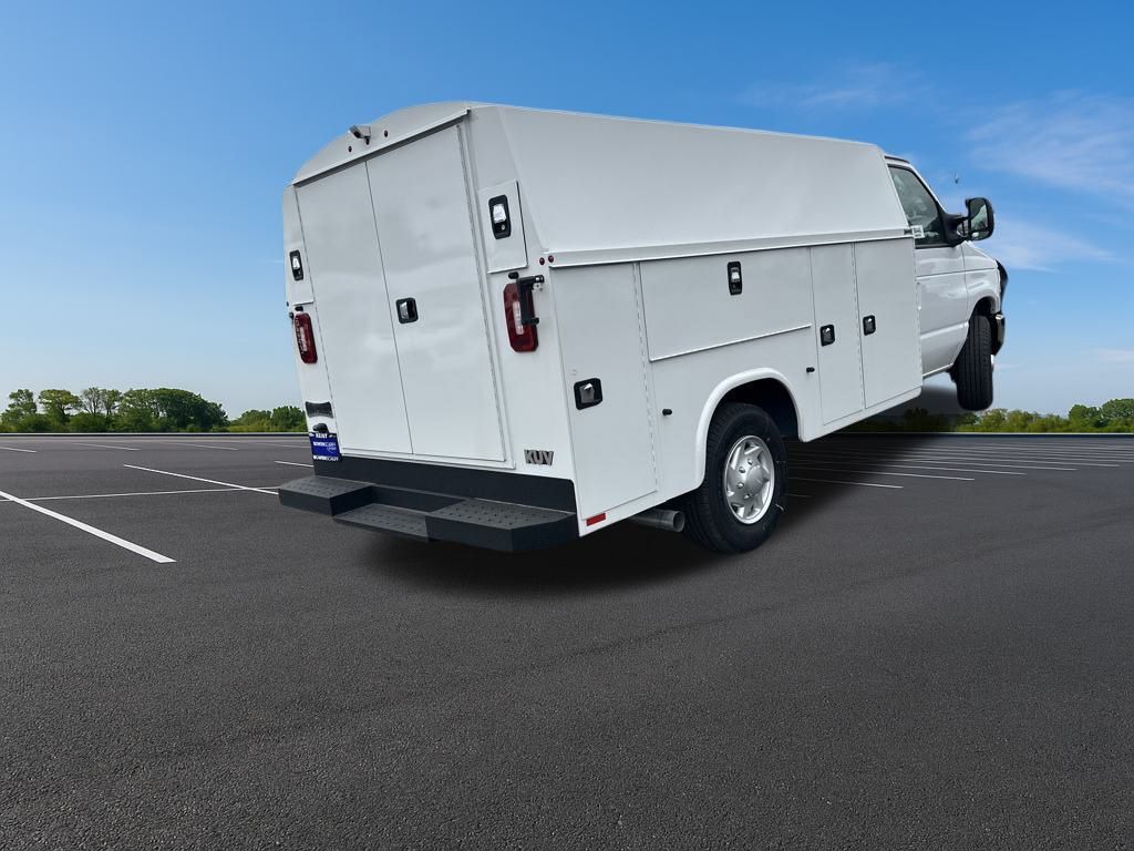 2025 Ford E-350 Base photo 5