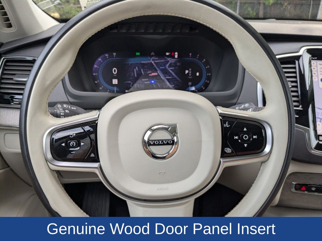 2023 Volvo XC90 Plus photo 23