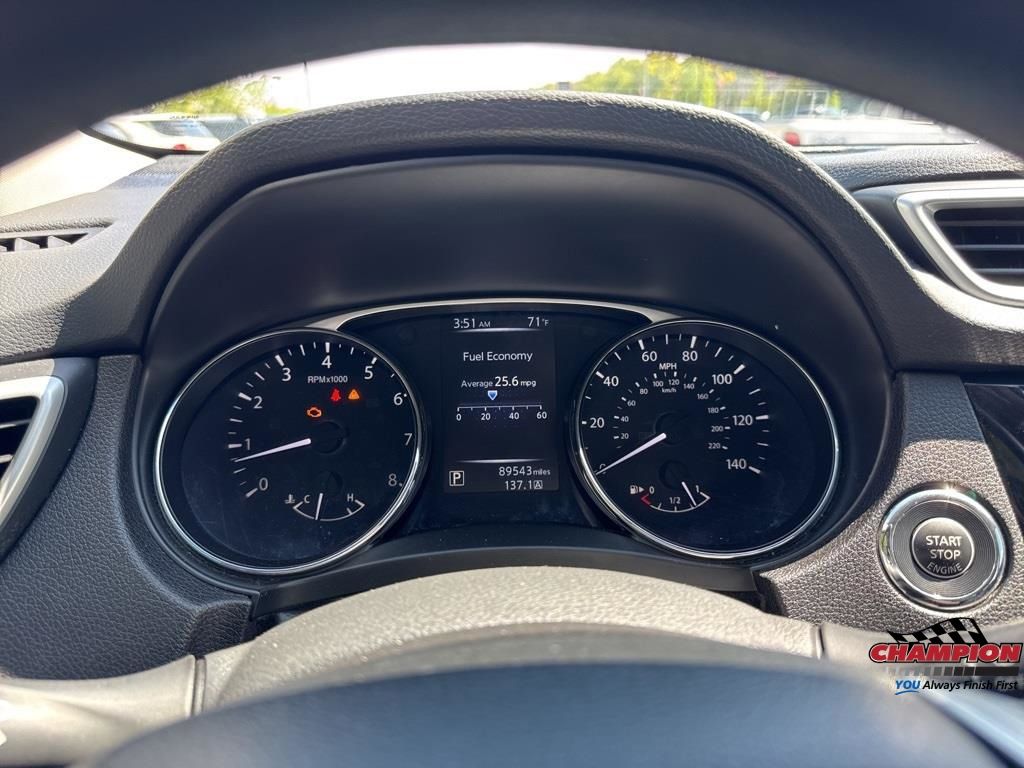 2016 Nissan Rogue SL photo 9