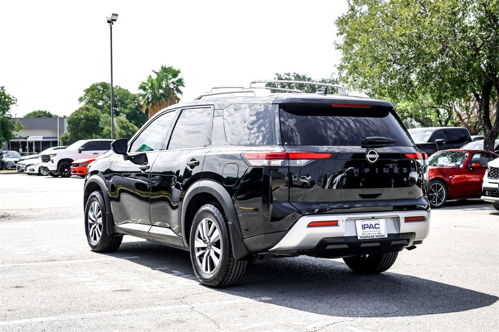 2023 Nissan Pathfinder SL photo 7