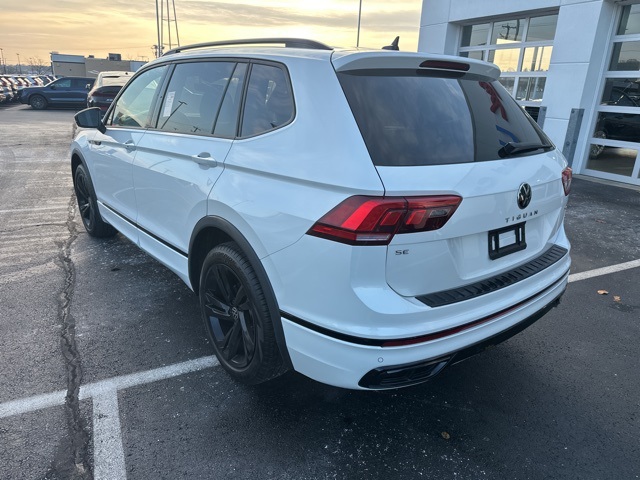 2023 Volkswagen Tiguan SE R-Line Black photo 3