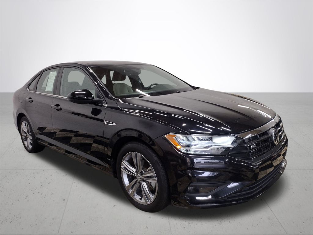 2021 Volkswagen Jetta R-Line photo 2