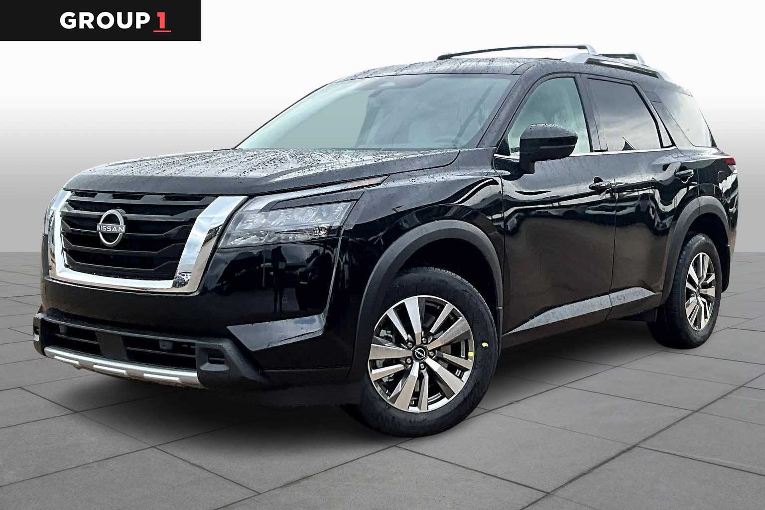 2025 Nissan Pathfinder SL's photo