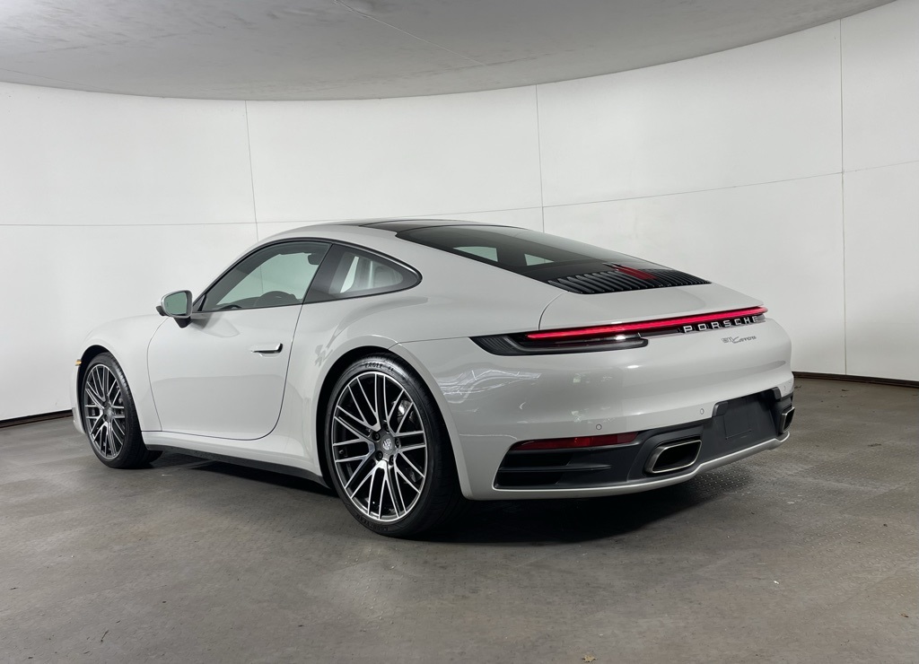 2022 Porsche 911 4 photo 3