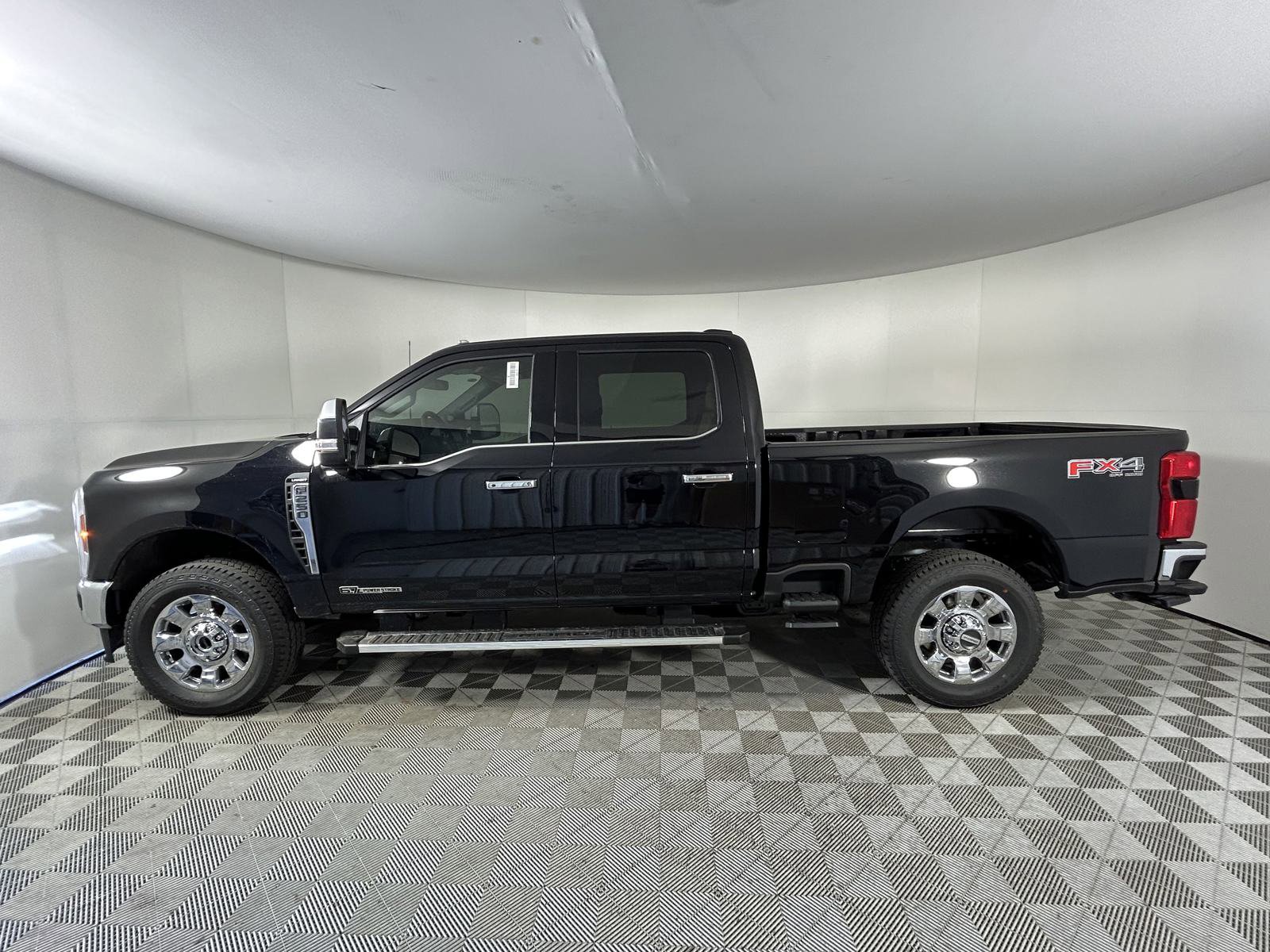 2025 Ford F-250 photo 5