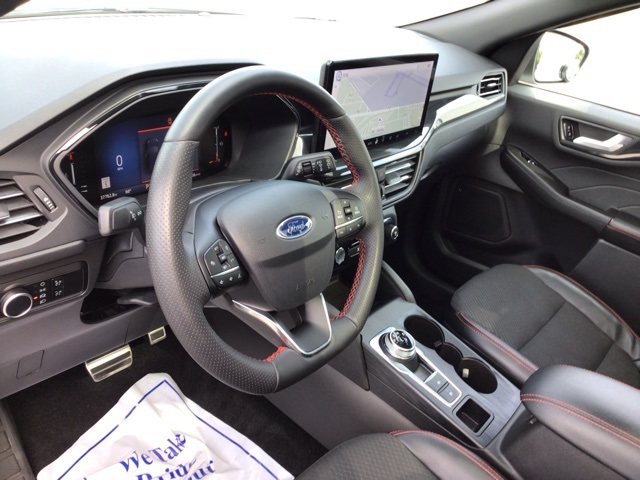 2023 Ford Escape ST-Line photo 8