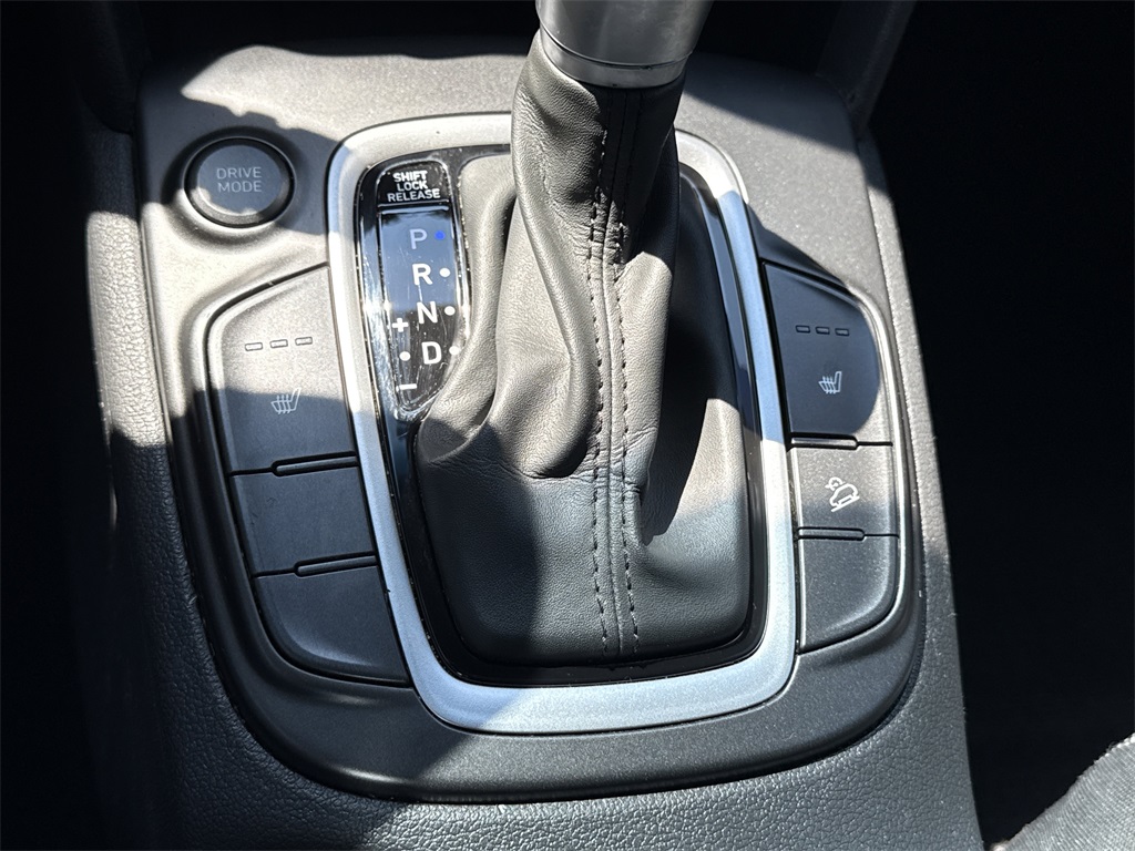 2020 Hyundai Kona SEL Plus photo 25