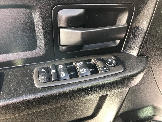 2021 Ram 1500 Classic photo 4