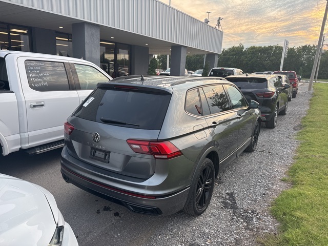 2022 Volkswagen Tiguan SE R-Line Black photo 4