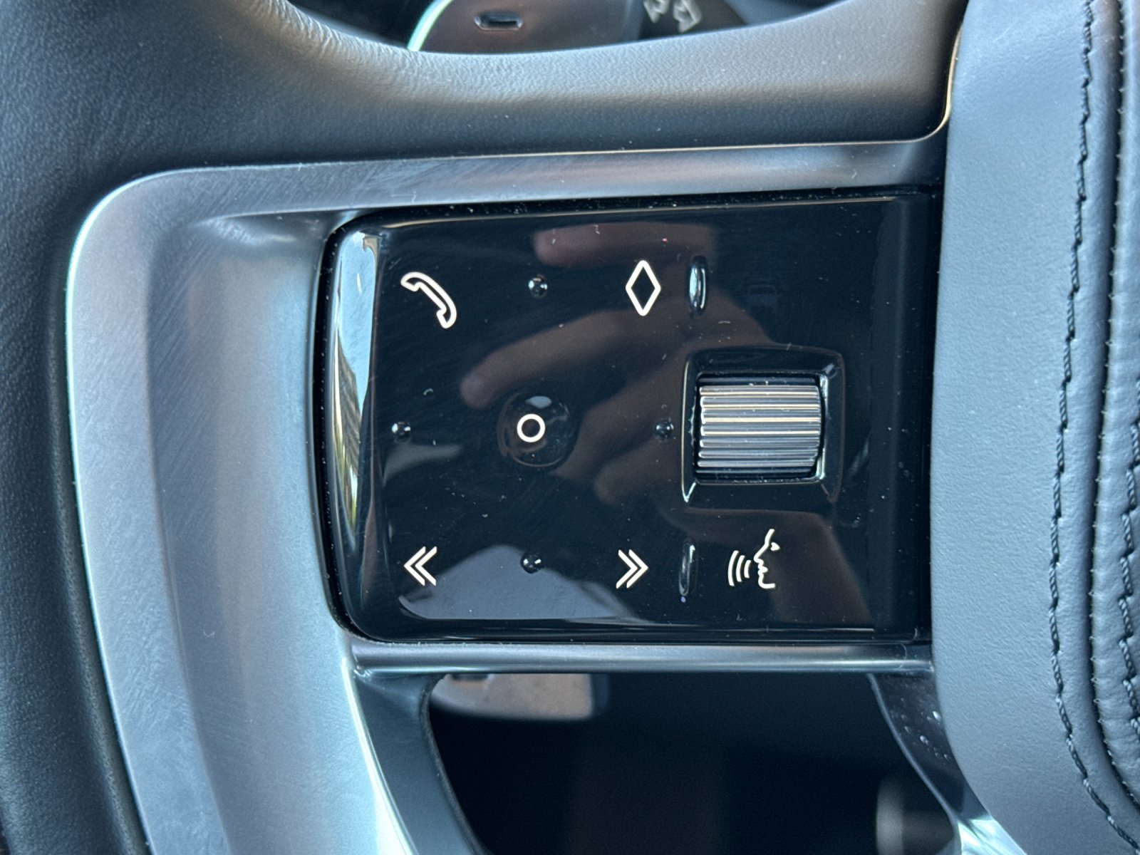 2023 Land Rover Range Rover Autobiography photo 28