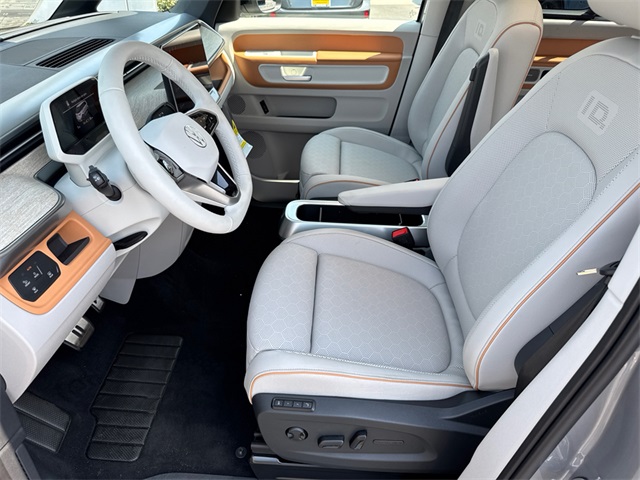 2025 Volkswagen ID. Buzz Pro Plus photo 28