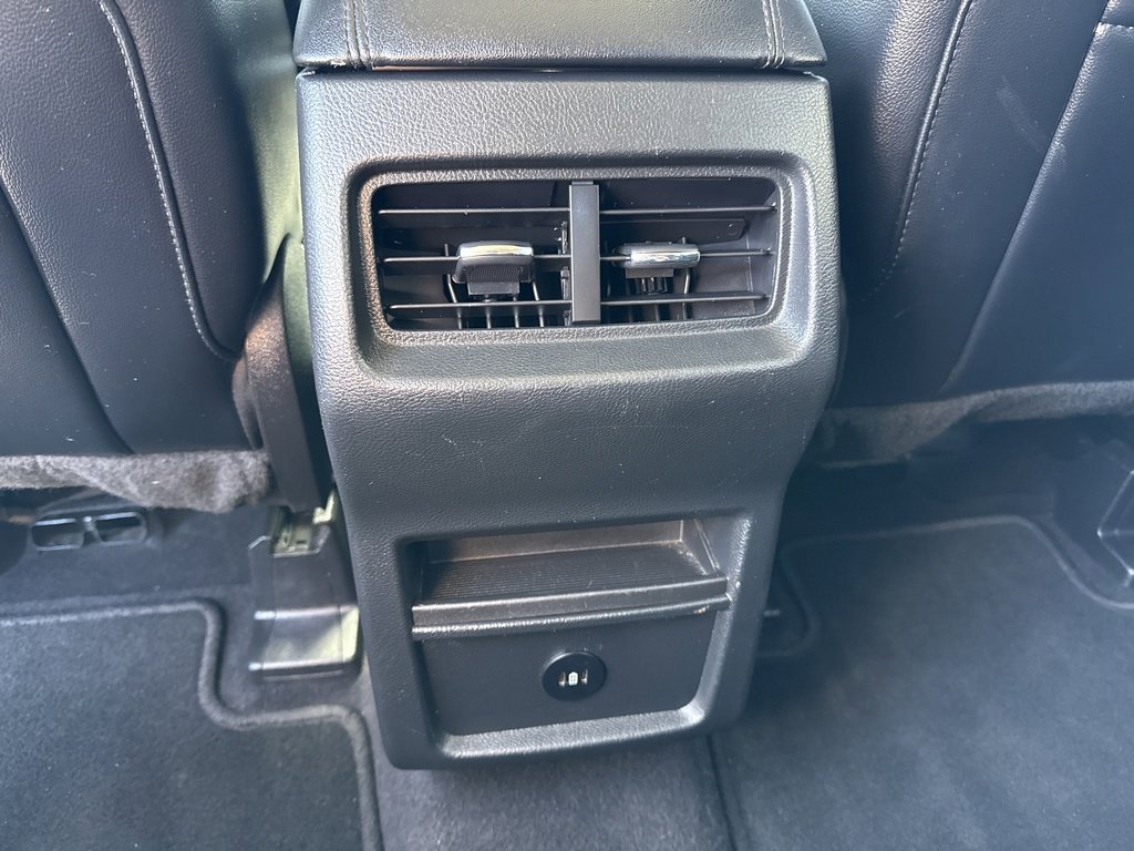 2023 Ford Edge SEL photo 14