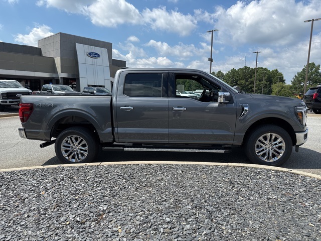 2025 Ford F-150 Lariat photo 12