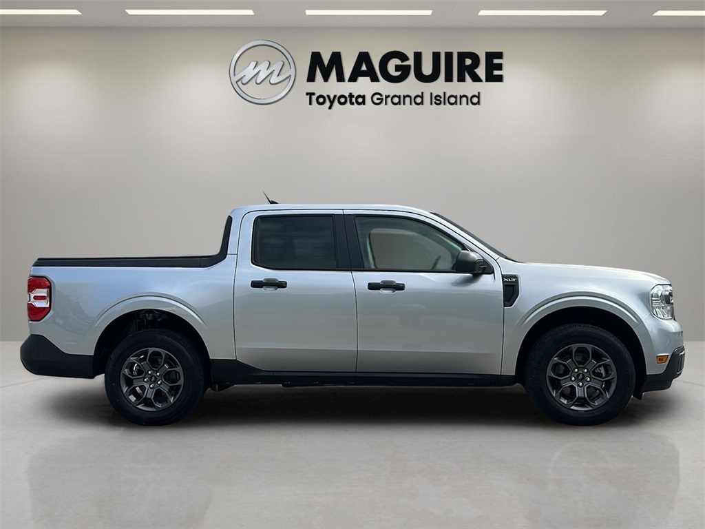 2024 Ford Maverick XLT photo 2