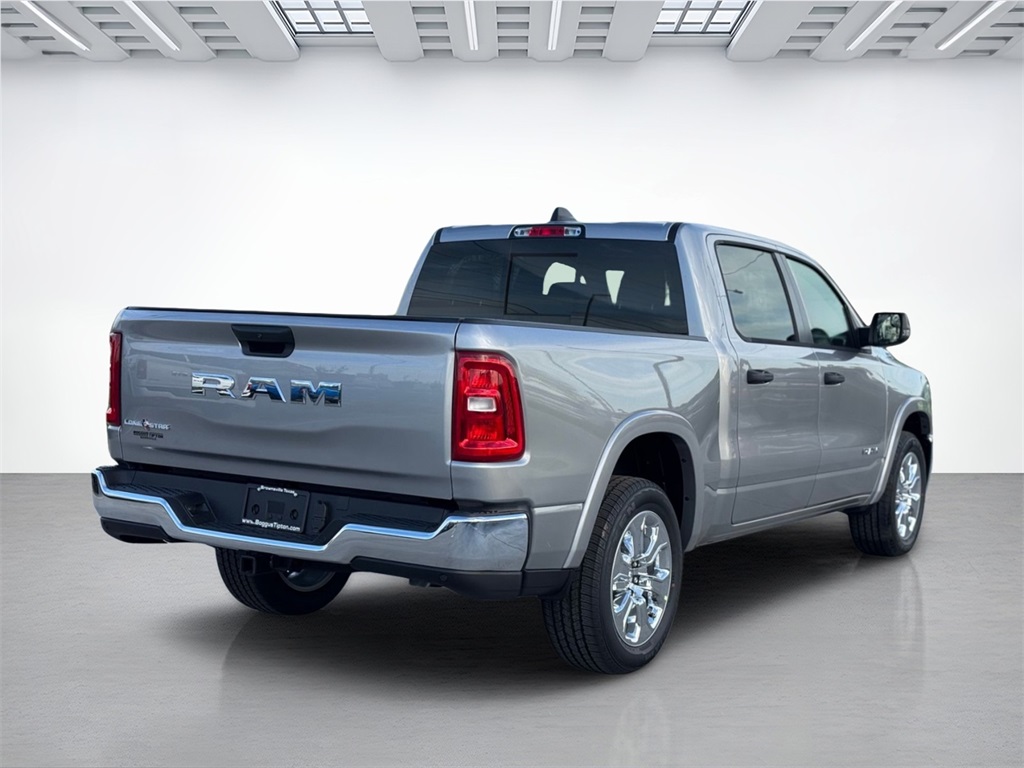 2025 Ram 1500 Big Horn Lone Star photo 3