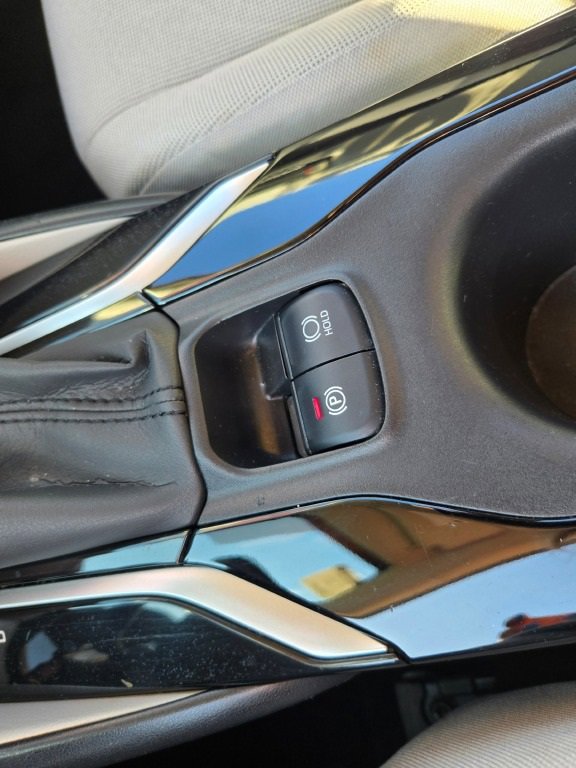 2022 Toyota Corolla LE photo 16