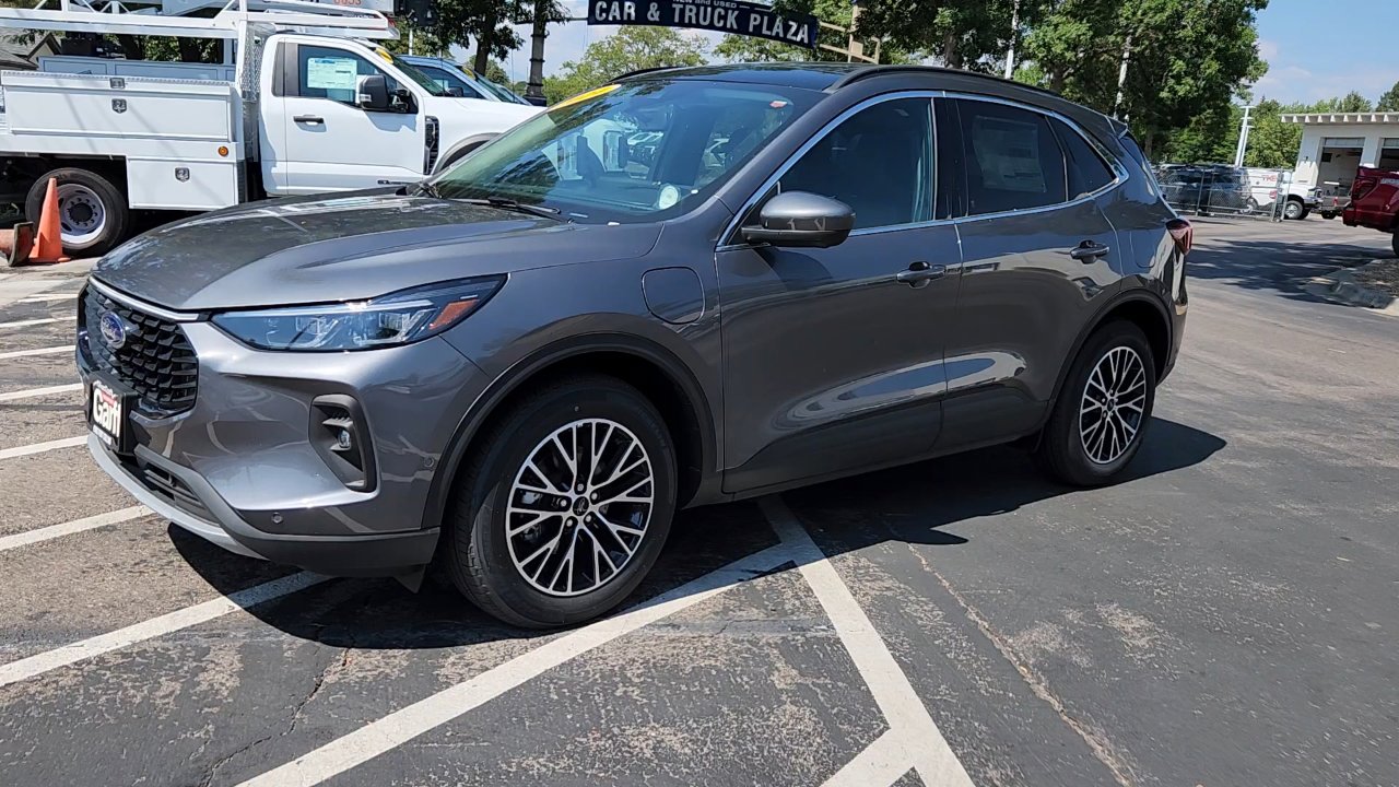 2024 Ford Escape Plug-In Hybrid Premium photo 2